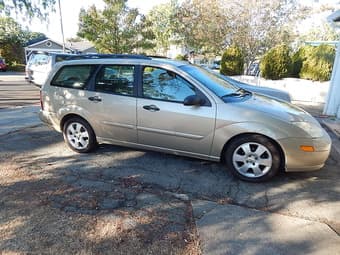 2002 Ford Focus ZTW wagon with 90k miles  $3000 1