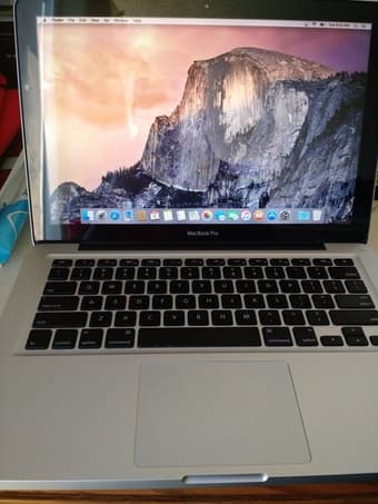 SELLING: MACBOOK PRO 13" 2011 - $500 1