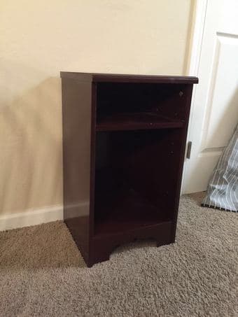 Moving sale-Bedside Table/Extendable Dining Table/Pineapple Slicer/Ice Mold 1