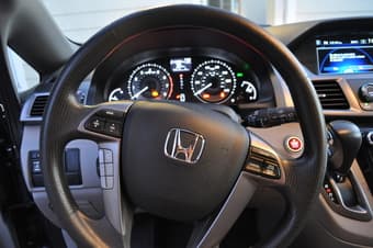 Honda Odyssey - 2014 - 15K miles - $28500 3