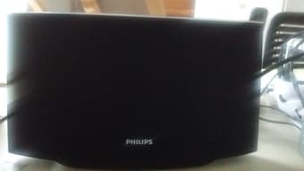 Phillips Fidelio Airplay Speaker AD 7000W/37 $60 1