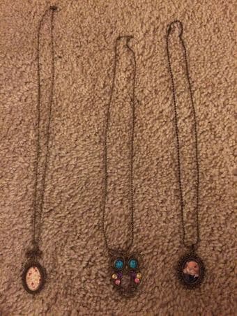 Moving sale-Standing Fan/White Metal Shelf/Retro Sweater Chain 3