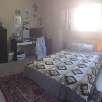 $1225-Female roommate- spacious 1 bedroom+private bath in Menlo Park 1