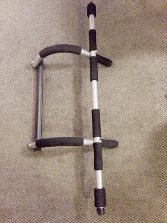 pull-up bar 1