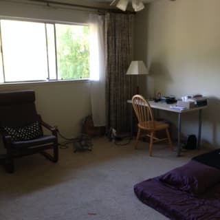 Looking for a female roommate Moutain View 2br, $1215 Nov1 2