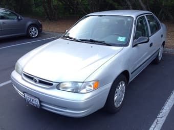 TOYOTA COROLLA CE 1999 WITH CLEAN TITLE ONLY $3200 1
