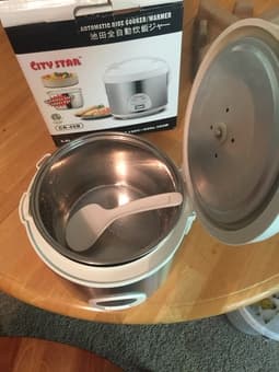 Automatic rice cooker for sale $15 3