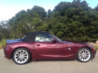 2003 BMW Z4 Convertible – Very Clean – No accident – Premium features 3