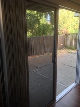 Living room for rent 2