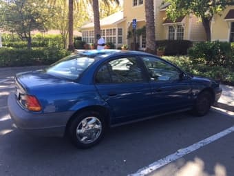 1999 Saturn 4 Door 105K odo. $1500 3