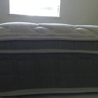 Great mattress for sale 200$ 2
