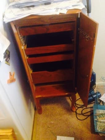 Wood jewelery cabinet $10 2