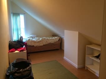One room available in 4-br house; Nov. 26 - Dec. 28 (Noe Valley, SF) 1