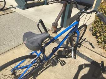 WOMEN'S BIKE For Sale $150 OBO 2