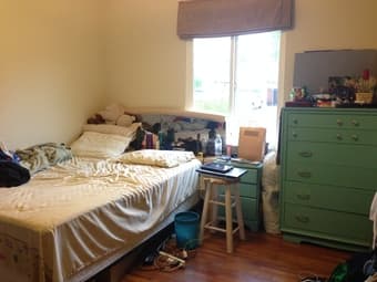 $1150 Large room in a 5 bd/3ba house w/ fun young professionals Dec 16 3