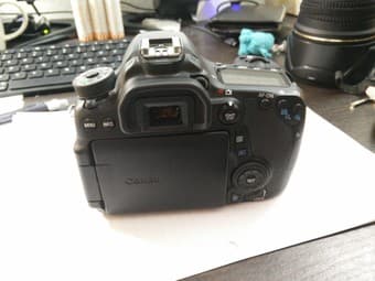 canon 70D body - WARRANTY til 2018 - $850 2