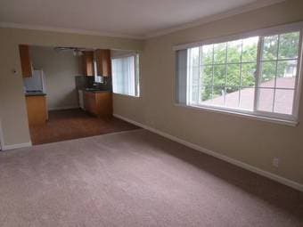 Mountain View Shopping Center-2b1b-share one bedroom 1