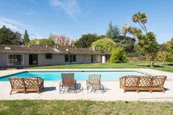Large Bedroom on Huge&Sunny 45K sqft estate w/ Pool + Huge Yard 1