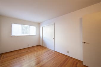 1b1b newly renovated apartment in College Terrace: 1 block from campus 2