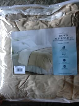 Brand new reversible comforter 3