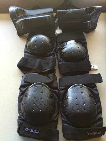 Sports Protective Gear Knee Elbow Wrist Support Pad Black $10 1