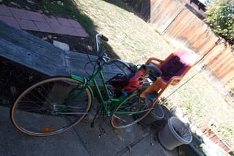 Schwinn Suburban 10 speed with Thule RideAlong 450$ 3