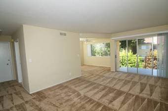Menlo Park 2Br/2Ba apartment 客厅招租 11月15日拎包入住 3