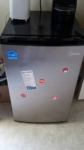 Freezer (Midea), 3 Cubic Feet - $110 1