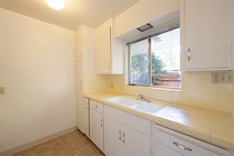 $1200 1b1b newly renovated room in College Terrace: 1 block frm campus 3
