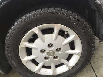 2000 Nissan 3300$ (obo) clean title excellent status 3