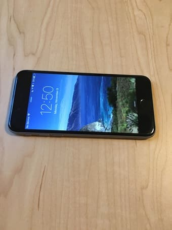 $500 - iPhone 6, 64GB, space grey, unlocked and in great shape 1