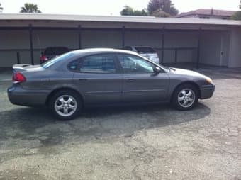 2004 Ford Taurus SES Clean Title for $3500 1