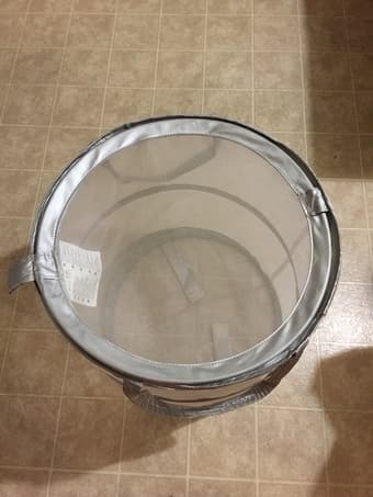 Dirty clothes basket $4 1