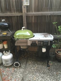 Weber Performer 22" Grill - $70 (menlo park) 1