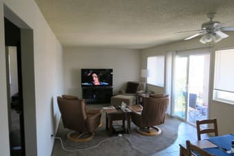 2 bedroom 1 bath apartment to share near downtown San Carlos 3