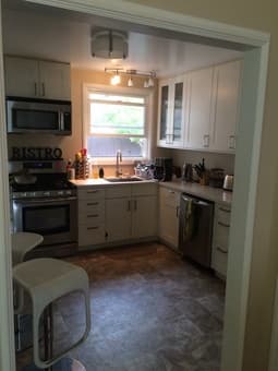 Room in Menlo park available! 3