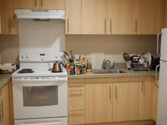 $650,12/14-1/7, EV Kennedy Junior Studio, bargain! 3