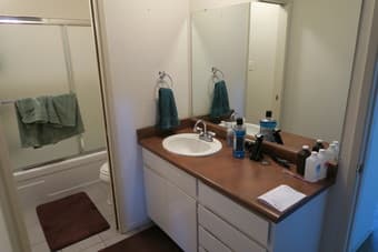 2 bedroom 1 bath apartment to share near downtown San Carlos 1
