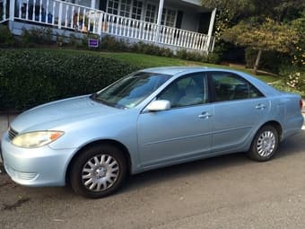 2005 Toyota Camry LE. Automatic transmission, 124k Mileage 3