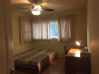 PALO ALTO House一间独立大卧室出租，月租金1100刀，包水电网络等费用。 2