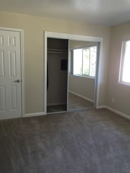one available room in Palo Alto 1
