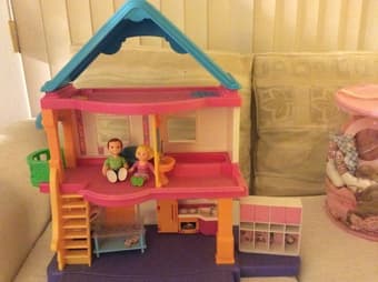 Dollhouse, high chair and some toys 1
