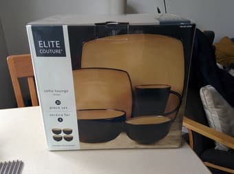 Elite Couture Soho Dish Set $25 OBO 1