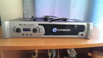 (like new) Crown XLS1000 Power Amplifier - $150 1