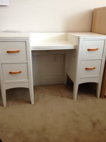 Vanity Table - $60 1