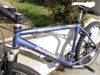 Mountain Bike 18'' Size M with helmet - $200 2
