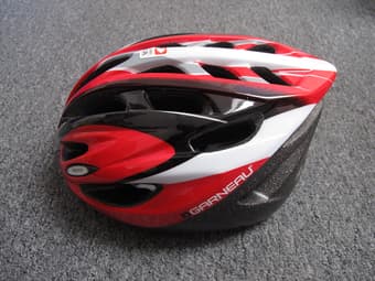 Mountain Bike 18'' Size M with helmet - $200 3