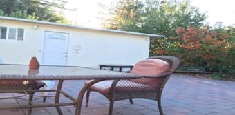 $1800/1B1B– Spacious In-Law Studio in a Garden Backyard- Palo Alto 3