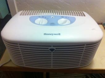 honeywell air purifier for sale $20.00 1