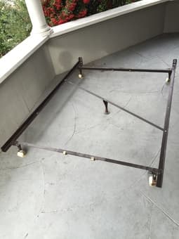 FREE Full Bed, Downtown Palo Alto 3